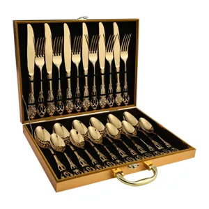 Ensemble de couverts de luxe en acier inoxydable doré avec poignées gaufrées vintage et boîte