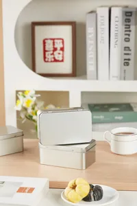 Silberne Klappdeckel Metalldose für Snacks Hardware Schrauben Kekse und Tee Verpackung