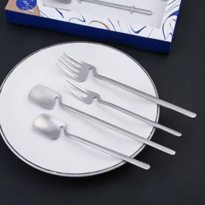 Ensemble cuillère fourchette en acier inoxydable tasse suspendue dessert fruits