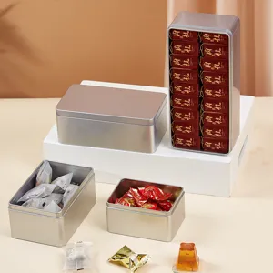Rechteckige und quadratische Metalldosen zur Lebensmittelaufbewahrung und Kekseverpackung.