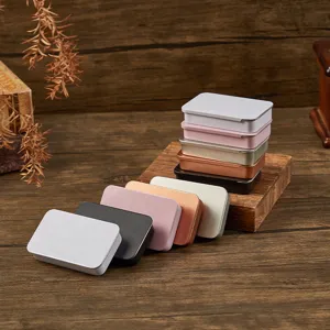 Petite boite de rangement en metal portable, conteneur rectangulaire pour bijoux et petits objets.