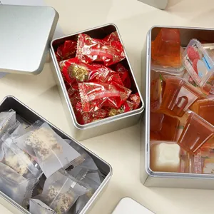 Rechteckige Metall-Dose mit mattem Finish, perfekt zur sicheren Aufbewahrung von Snacks und Süßigkeiten.