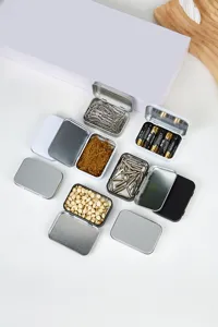 Petite boite en metal avec couvercle pour le rangement de petits objets bijoux et bonbons