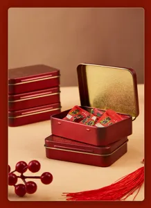Traditionelle rote Metall-Hochzeitsbonbondose im chinesischen Stil, tragbarer Blechbehälter.