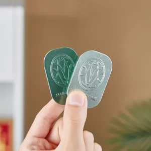 Mini Metall Schiebebox für festes Parfüm, tragbarer kompakter Behälter mit Prägung.