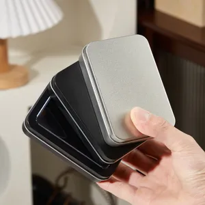 Boite de rangement en metal, carre avec couvercle, finition mate pour ecouteurs et petits cables.