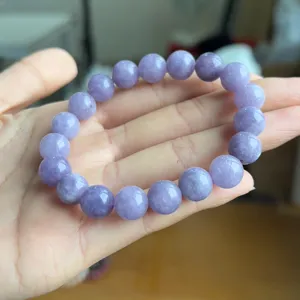 Elegant lavender jadeite bead bracelet for women, minimalist fashion gemstone jewelry.