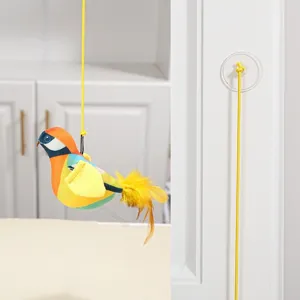 Hängendes interaktives Katzenspielzeug Plüschvogel Teaser mit Saugnapf für Katzen