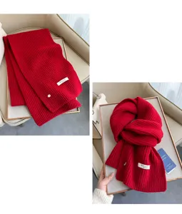Einfarbiger warmer Winter-Wollstrickschal, vielseitiges lässiges Halstuch Detailansicht.