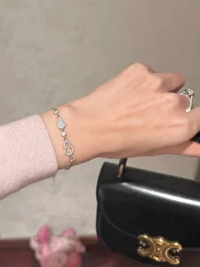 Pulsera de Calabaza de Plata Esterlina S925 Zircon Pave vista detallada elegante