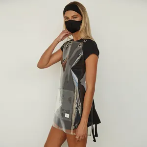 Clear TPU waterproof apron for salon, beauty, and kitchen use, oil-proof and easy to clean.