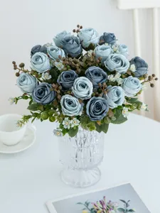 Künstlicher Rosen Blumenstrauß in Glasvase, vintage blaue Blumenarrangements für Heimdekor