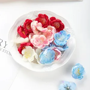 Mini fleurs de prunier artificielles pour accessoires de cheveux DIY et décoration de scène.