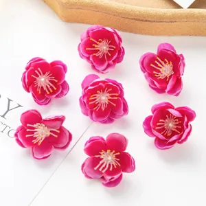 Mini fleurs de prunier artificielles pour accessoires de cheveux DIY et décorations.