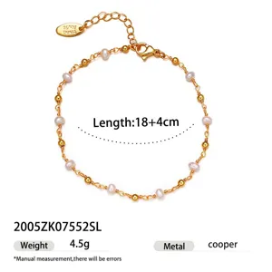 Bracciale di perle dorate delicato da donna, gioiello elegante e chic per polso regalo.