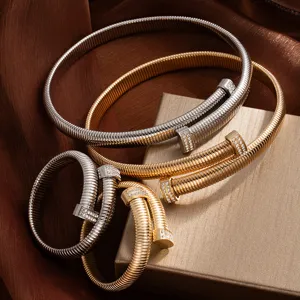 Ensemble Collier et Bracelet Ras de Cou en Os de Serpent en Alliage et Strass Mode Femmes Bijoux de Luxe Choker Bracelet Cadeau