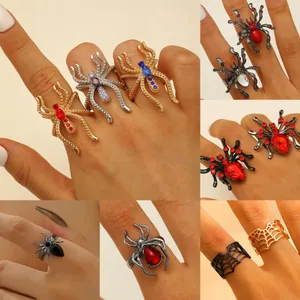 Gothic Punk Rhinestone Spider Ring For Women Halloween Zinc Alloy Exaggerated Animal Shape Finger Jewelry Accessories