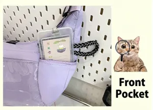 Primer plano del bolsillo frontal de un bolso de media luna morado estilo japonés.