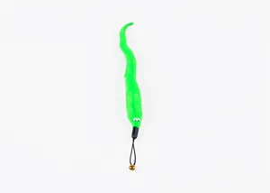 Dettaglio testa di ricambio gioco gatto verme peloso verde, morbido accessorio per animali.