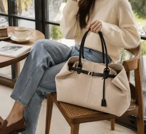 Retro large capacity canvas tote bag for women, chic casual handbag for daily commute style.