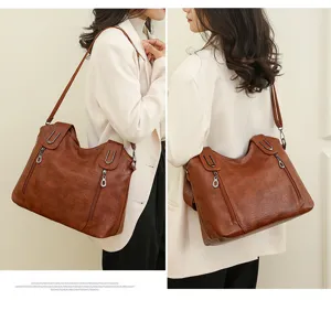 Women oil-wax leather shoulder bag large capacity casual tote crossbody handbag commuting stylish