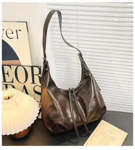Bolso de hombro hobo marrón vintage con gran capacidad, tote slouchy para uso diario casual.