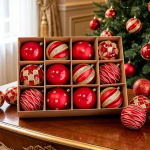 Weihnachtsbaumschmuck Set, 12 Stk 8cm rote goldene Christbaumkugeln mit Glitzerdetails.