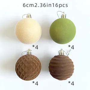 16 Stk. 6cm beflockte Christbaumkugeln Set mit verschiedenen Farben und Texturen für Baum.