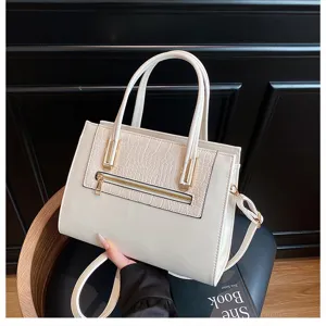 Vintage stylish casual shoulder crossbody bag, elegant white PU leather tote for daily commute.