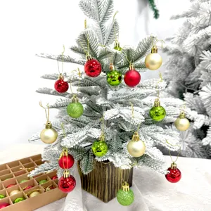 Beflockter Mini-Weihnachtsbaum mit bunten kleinen Kugeln, Tisch-Weihnachtsdeko Set.