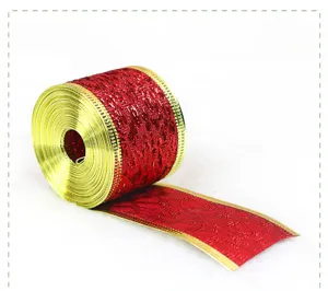 Weihnachtsdeko rotes Band mit goldenem Rand für Weihnachtsbaum Schleife und Geschenke.