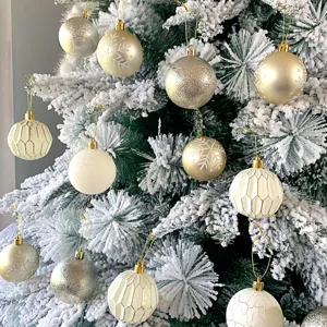 Vintage Christbaumkugeln, 6cm bruchsichere Weihnachtskugeln fuer festliche Dekoration.