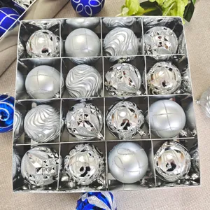 Silberne Christbaumkugeln Set, 16 Stück 8cm galvanisierte Kunststoff Weihnachtsdeko Kugeln.