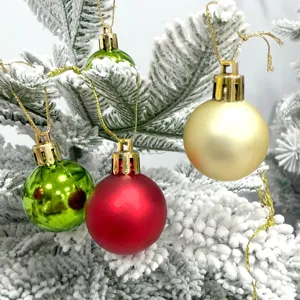 Weihnachtsbaum hängende Kugeln kleine dekorative bunte Ornamente Set für Feiertagsdeko