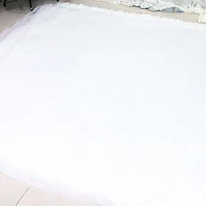 Weißer künstlicher Schneedecken Teppich für Weihnachtsfeiertag Dekoration 1.5m breit.