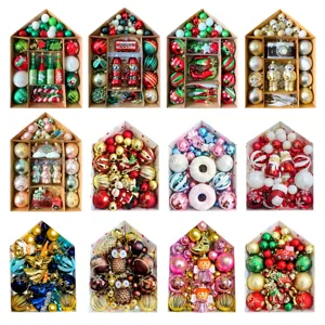 Weihnachtskugeln Geschenkboxen Set mit sortierten Kugeln, Figuren und festlichen Hängedekoren.
