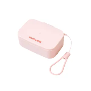 Boite de rangement de kit de couture magnetique rose portable avec laniere principale vue