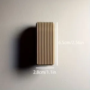 Wandmontabele badkamer handdoekhaak, boorvrije automatische zwaartekracht vergrendeling detail foto.