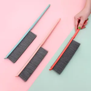 Spazzola per la pulizia del letto a manico lungo con setole morbide per spolverare divano.