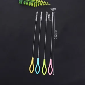 Juego de cepillos de limpieza de mango largo con asas coloridas para botellas y tazas.