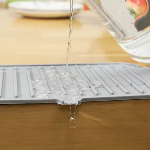 Tapis d'égouttage en silicone pour évier de cuisine et salle de bain antidérapant
