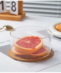 Bol verseur transparent en verre borosilicaté résistant à la chaleur pour la cuisine et pâtisserie.