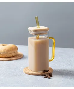 Square glass cup with wooden lid and straw, high temperature resistant clear drink mug.