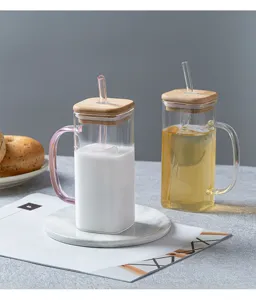 Square glass cup with bamboo lid and straw, clear heat-resistant drinkware for daily use.