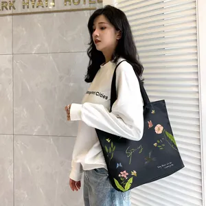 Black canvas tote bag with floral bird print casual shoulder bag for women students