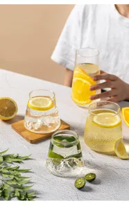 Ensemble de tasses en verre style Fuji, design nervure pour boissons froides et jus.