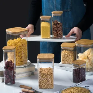 Viereckige Glas-Vorratsgläser mit Bambusdeckel für Küchenspeisekammer Getreide und Trockenfutter