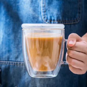 Klares doppelwandiges Glas Kaffeetasse mit Deckel und Henkel hitzebeständig Teetasse.