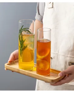 Klares Glas hoher Collins Becher Set für Kaltgetränke, Saft und Cocktails im Alltag.