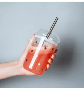 Kreativer Stern Glaswasserbecher mit Deckel und Strohhalm, ideal fuer Eiskaffee Saft.